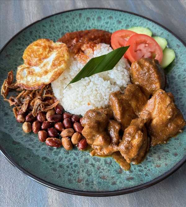 Curry Chicken Nasi Lemak